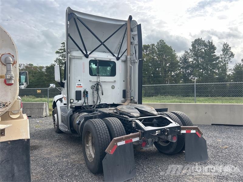 Peterbilt 579 4x2 S/A Day Cab Truck Tractor (Inoperable) Motrici e Trattori Stradali