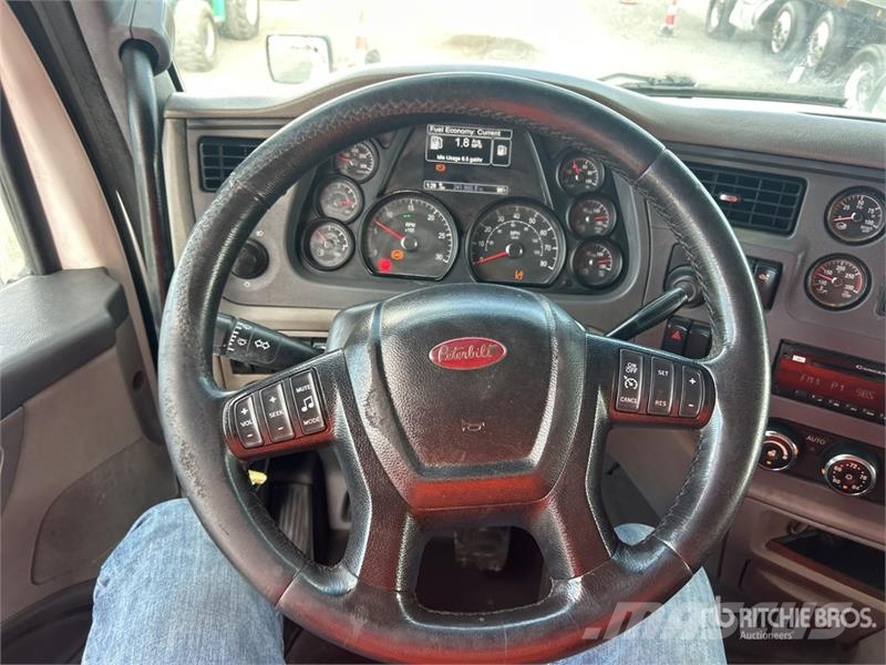Peterbilt 579 6x4 T/A Dump Truck Camiões basculantes