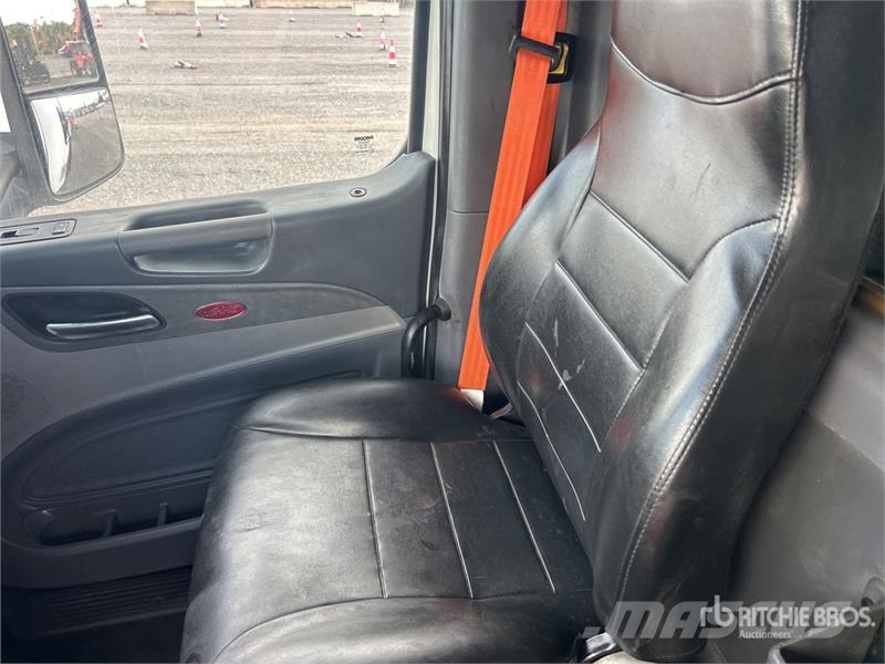 Peterbilt 579 6x4 T/A Dump Truck Camiões basculantes