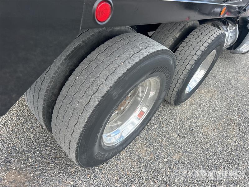 Peterbilt 579 6x4 T/A Dump Truck Camiões basculantes