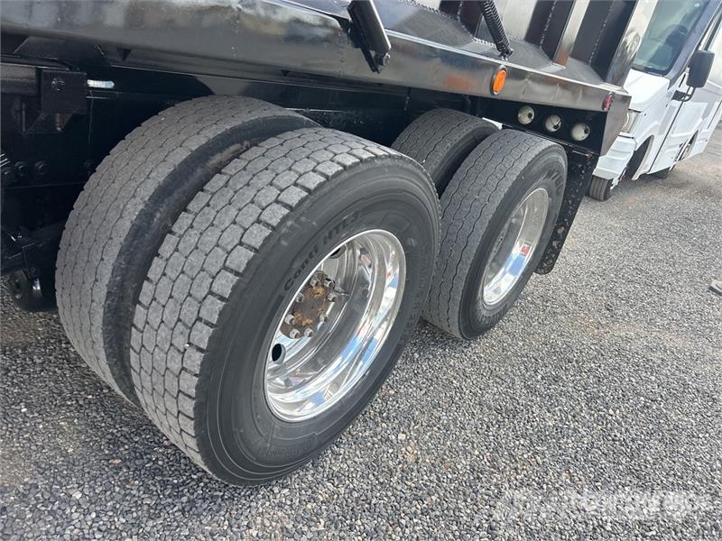 Peterbilt 579 6x4 T/A Dump Truck Camiões basculantes