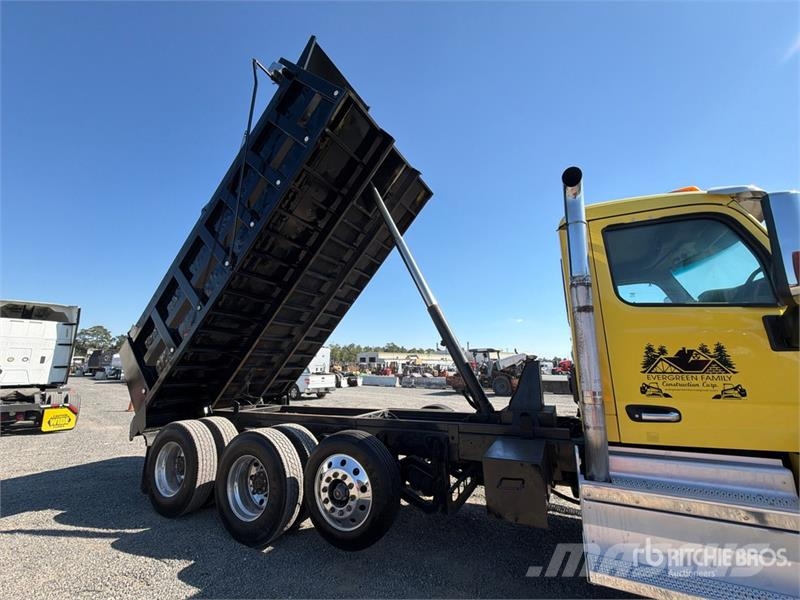 Peterbilt 579 8x4 Tri/A Dump Truck Kiper tovornjaki