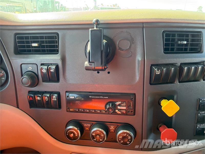 Peterbilt 579 8x4 Tri/A Dump Truck Kiper tovornjaki