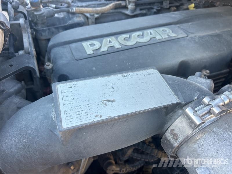 Peterbilt 579 8x4 Tri/A Dump Truck Самоскиди