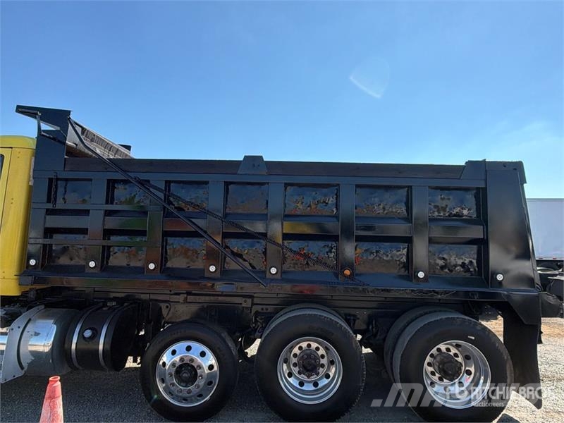 Peterbilt 579 8x4 Tri/A Dump Truck Kiper tovornjaki
