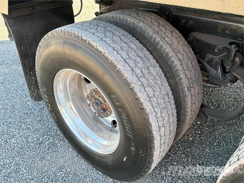 Peterbilt 579 8x4 Tri/A Dump Truck Kiper tovornjaki
