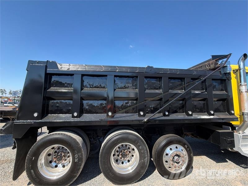 Peterbilt 579 8x4 Tri/A Dump Truck Kiper tovornjaki