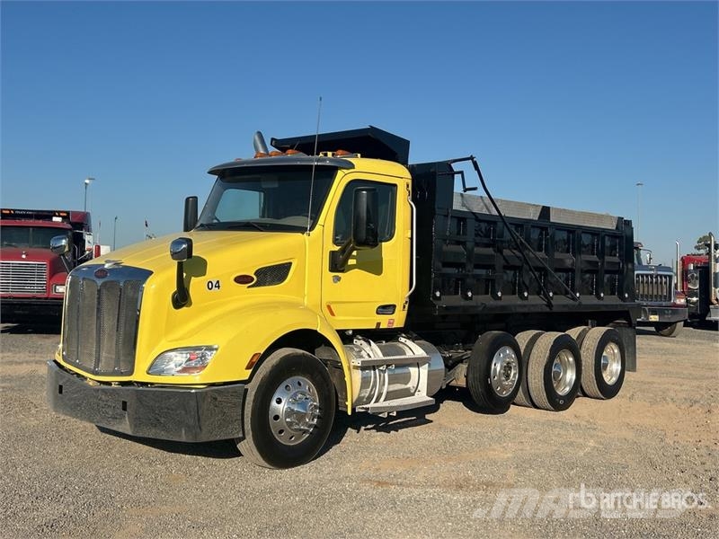 Peterbilt 579 8x4 Tri/A Dump Truck Самоскиди