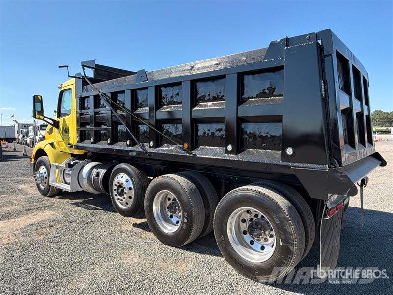 Peterbilt 579 8x4 Tri/A Dump Truck Kiper tovornjaki