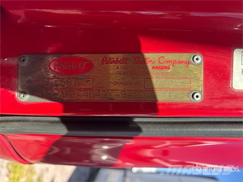 Peterbilt 587 中古トラクターヘッド | トレーラーヘッド