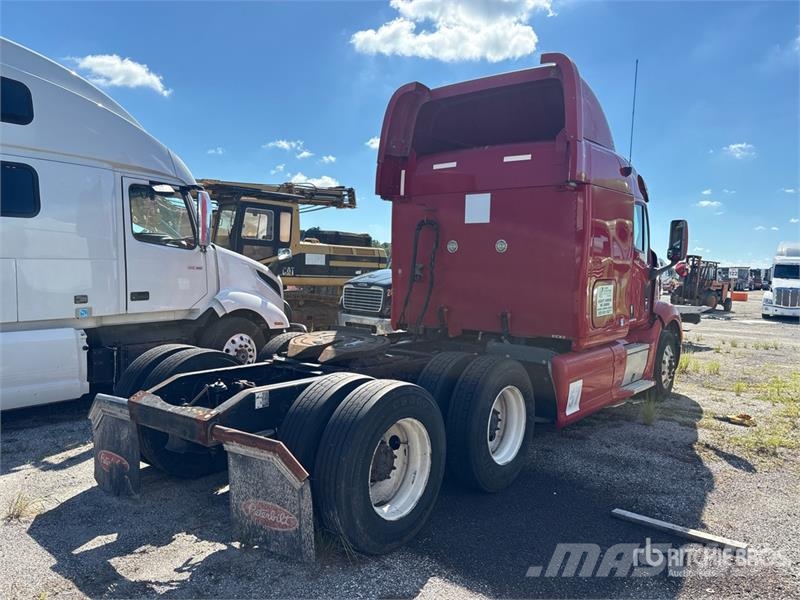 Peterbilt 587 中古トラクターヘッド | トレーラーヘッド