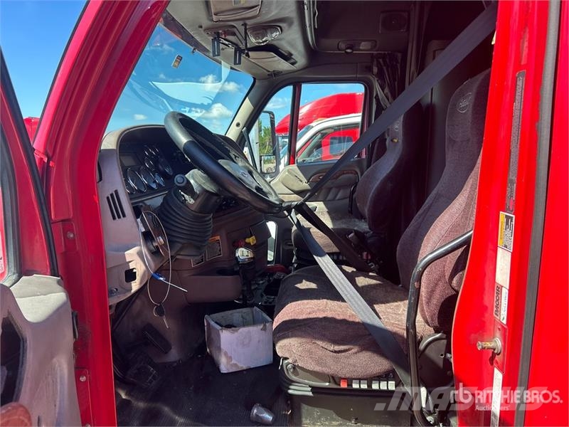 Peterbilt 587 中古トラクターヘッド | トレーラーヘッド