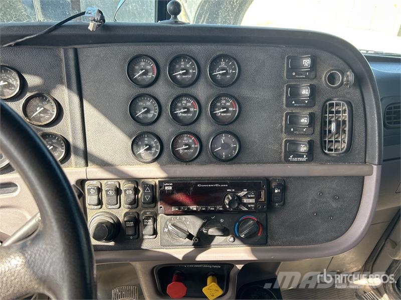 Peterbilt 6x4 T/A Day Cab Truck Tractor وحدات الجر