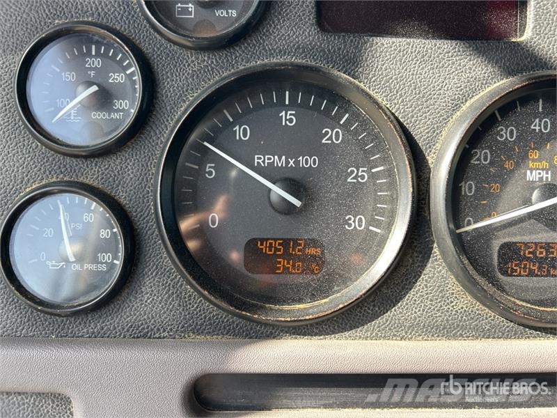 Peterbilt 6x4 T/A Day Cab Truck Tractor وحدات الجر