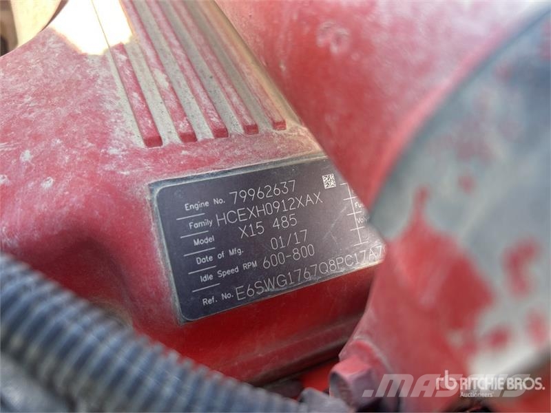 Peterbilt 6x4 T/A Day Cab Truck Tractor وحدات الجر