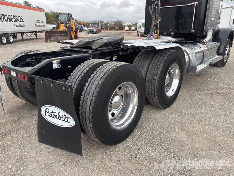 Peterbilt 6x4 T/A Day Cab Truck Tractor Ciągniki siodłowe