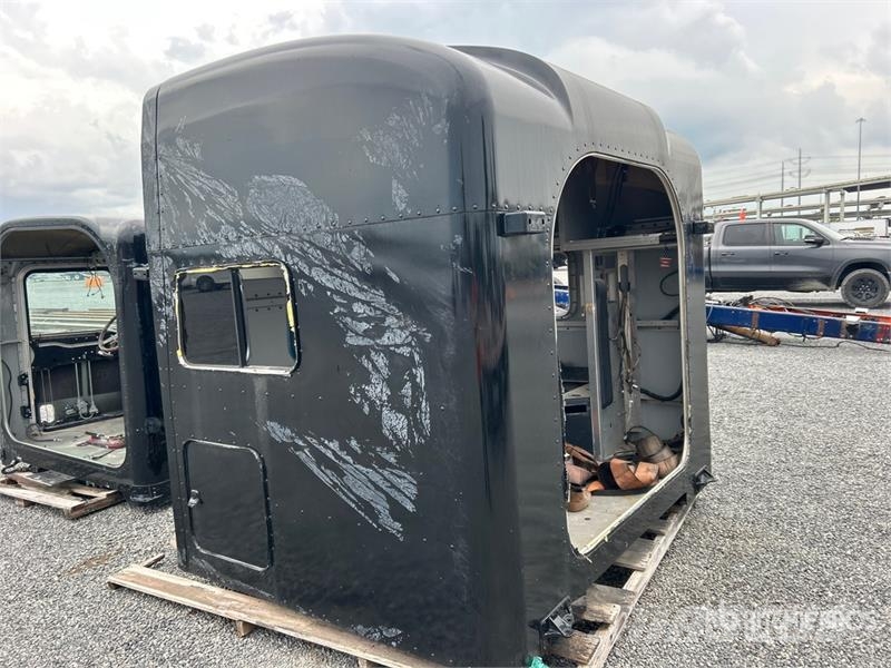 Peterbilt of Peterbilt Cab, Sleeper, Truck Frame & Axle Diger aksam