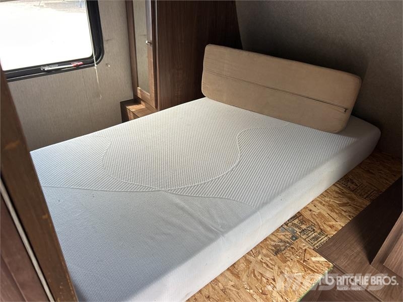 Pioneer 32LX Prowler 36 ft T/A Travel Trailer Other trailers