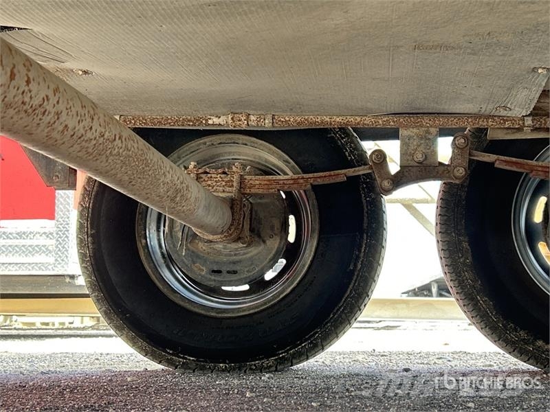 Pioneer 32LX Prowler 32 ft T/A Travel Trailer 其他拖車