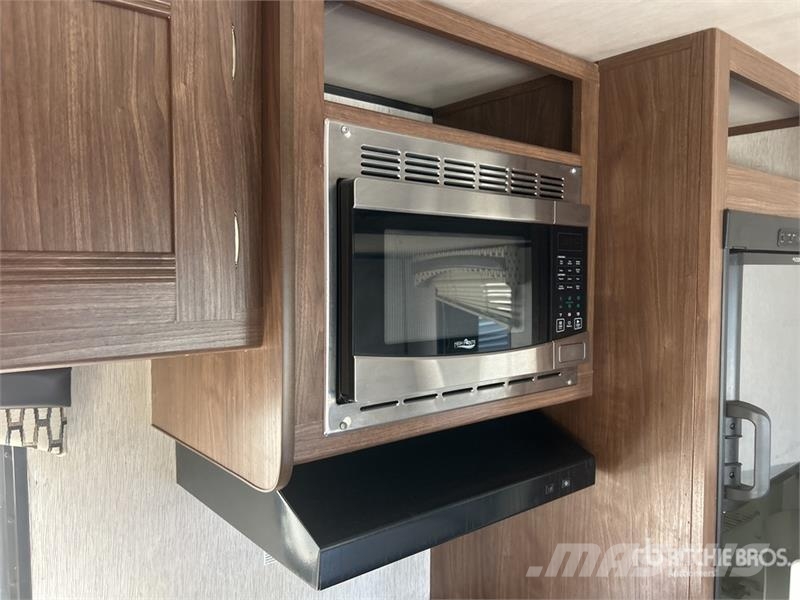 Pioneer 32LX Prowler 32 ft T/A Travel Trailer 其他拖車