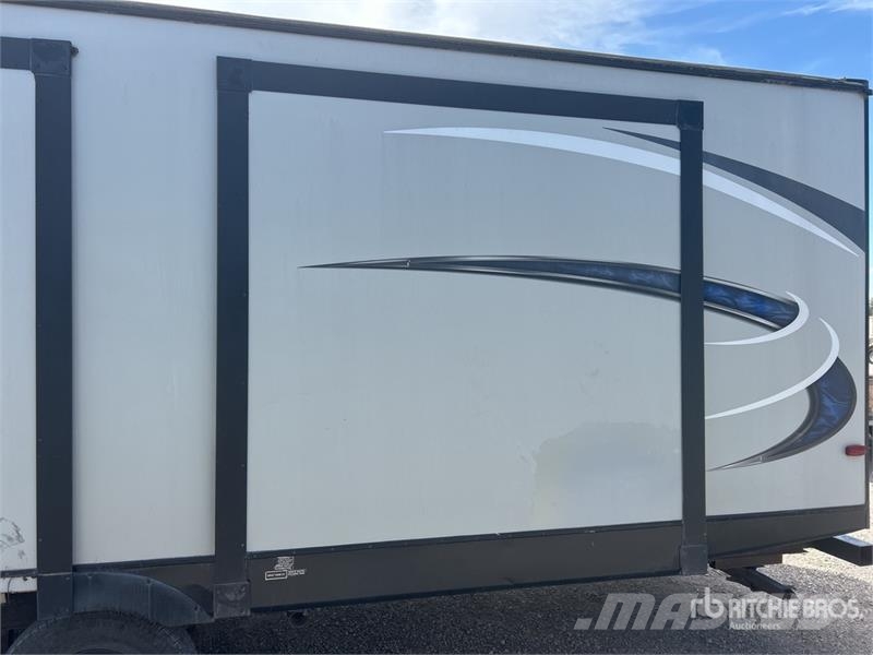 Pioneer 32LX Prowler 32 ft T/A Travel Trailer 其他拖車