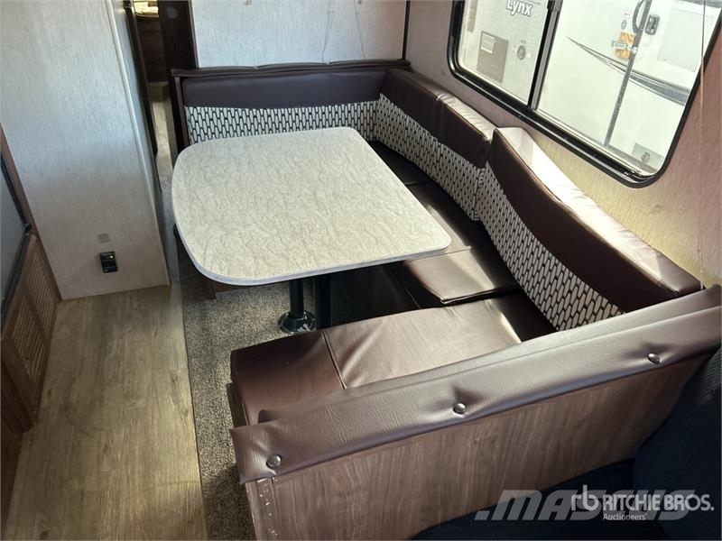 Pioneer 32LX Prowler 32 ft T/A Travel Trailer 其他拖車