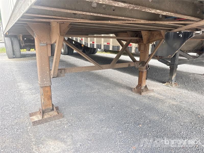 Pitts CV-CT 42 ft x 96 in T/A Chip Trailer Трейлери для тріски