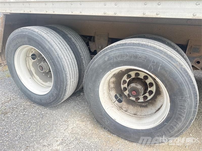 Pitts CV-CT 42 ft x 96 in T/A Chip Trailer Трейлери для тріски