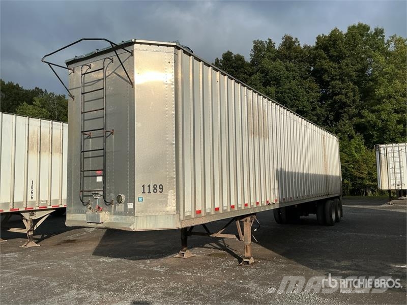 Pitts CV45 45 ft T/A Chip Trailer Ремаркета за дървени стърготини