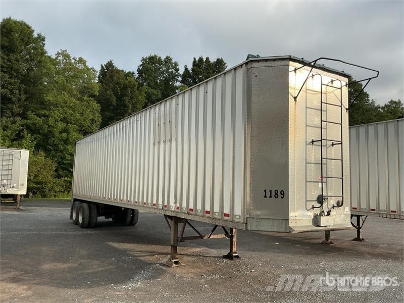 Pitts CV45 45 ft T/A Chip Trailer Ремаркета за дървени стърготини