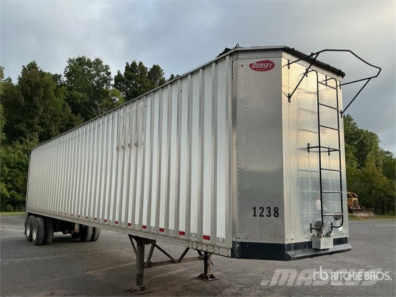 Pitts CV45 45 ft T/A Chip Trailer Ремаркета за дървени стърготини
