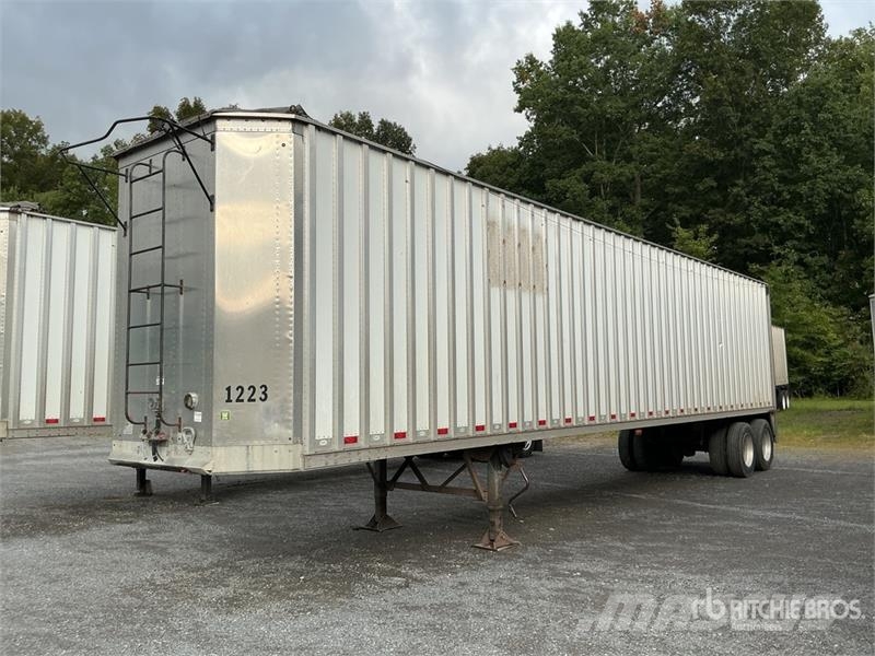 Pitts CV45 45 ft T/A Chip Trailer Ремаркета за дървени стърготини