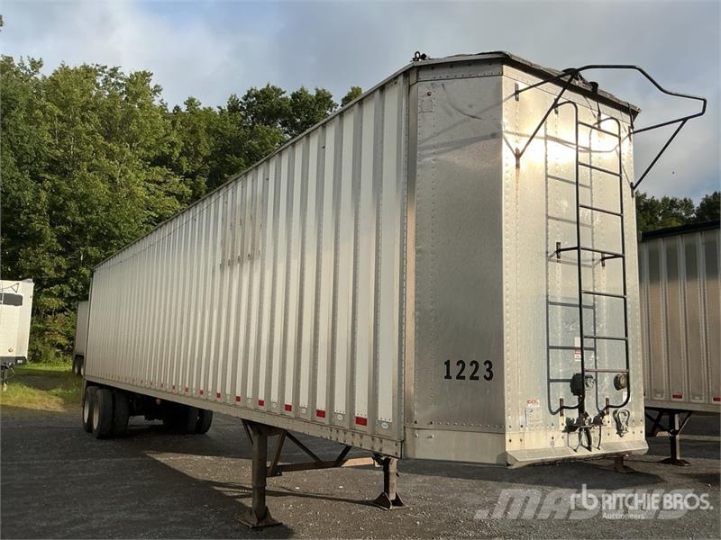 Pitts CV45 45 ft T/A Chip Trailer Ремаркета за дървени стърготини