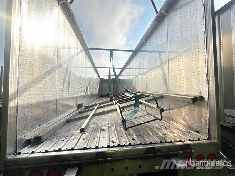 Pitts CV45 45 ft x 96 in T/A Open-Top Chip Trailer مقطورات لتقل ألواح الخشب