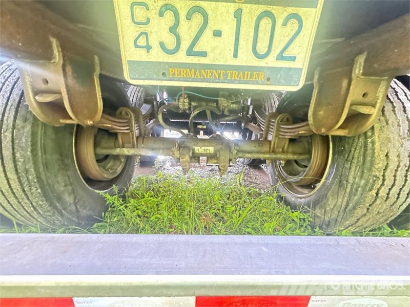Pitts CV45 45 ft x 96 in T/A Open-Top Chip Trailer مقطورات لتقل ألواح الخشب