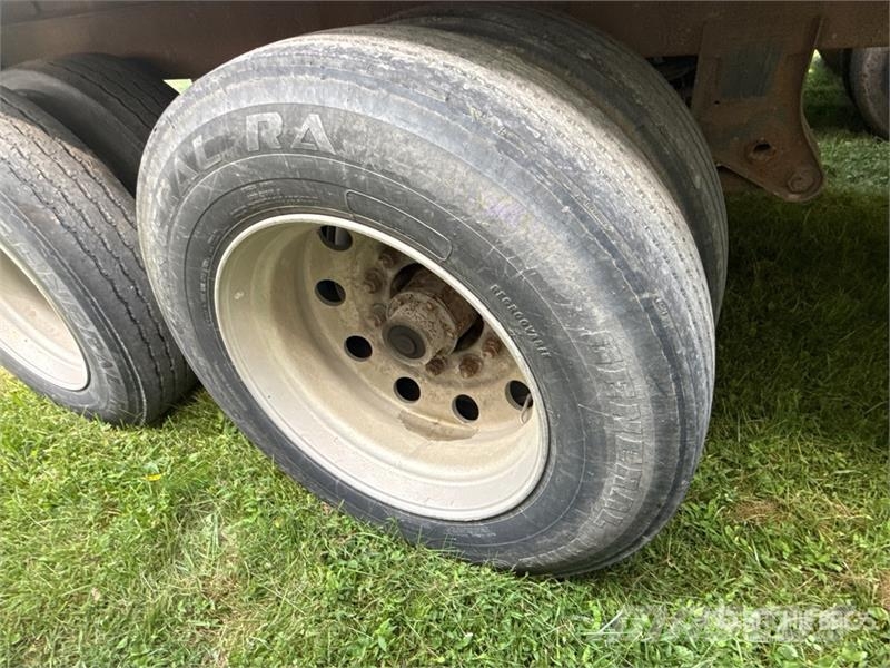 Pitts CV45 45 ft x 96 in T/A Chip Trailer Talas römorklari