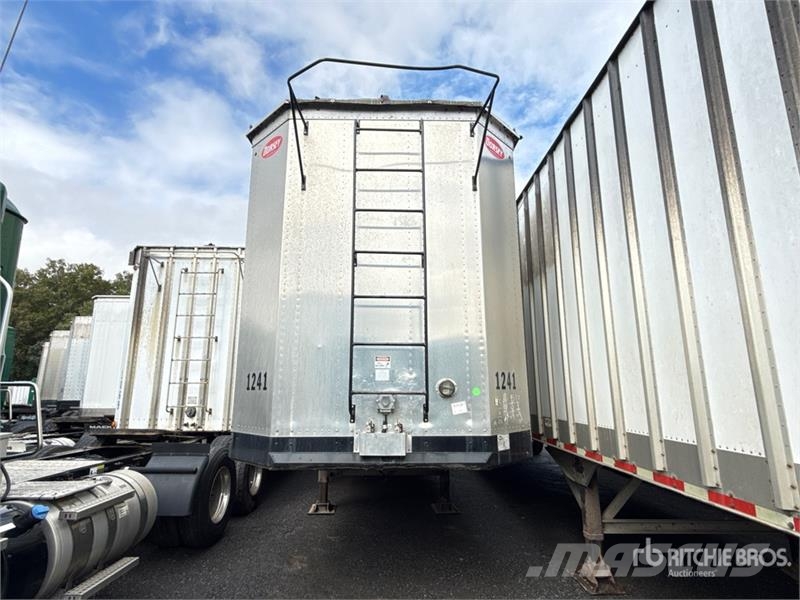 Pitts CV45 45 ft x 96 in T/A Open-Top Chip Trailer Prikolice za piljevinu