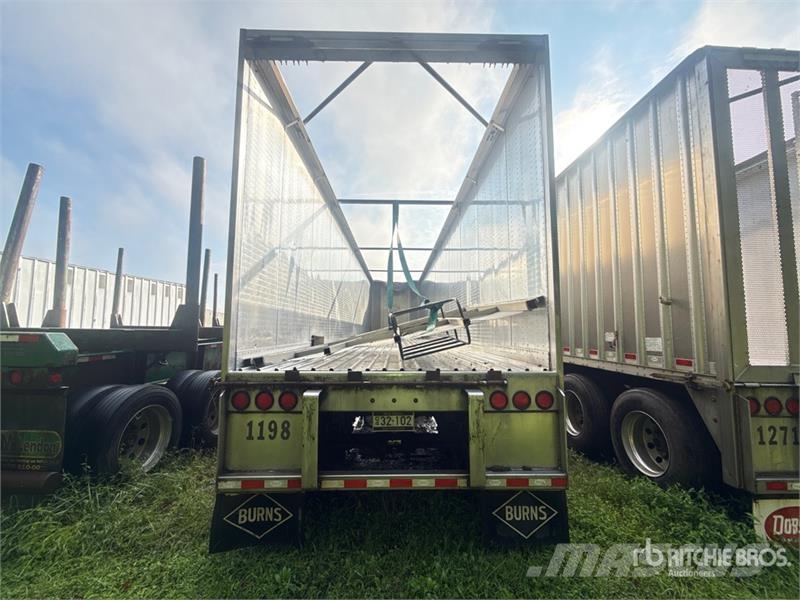 Pitts CV45 45 ft x 96 in T/A Open-Top Chip Trailer مقطورات لتقل ألواح الخشب