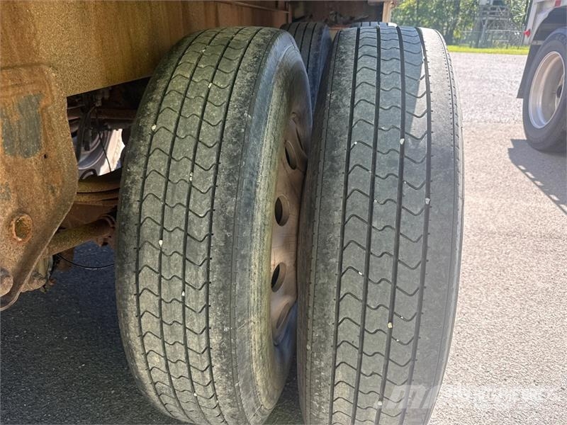 Pitts CV45 45 ft x 96 in T/A Chip Trailer Talas römorklari