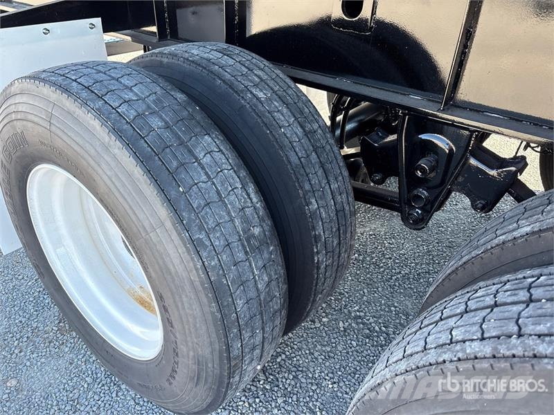 Pitts EF53 Tri/A 53 ft - 90 ft Extendable Flatbed Traile Pick up/Prelata