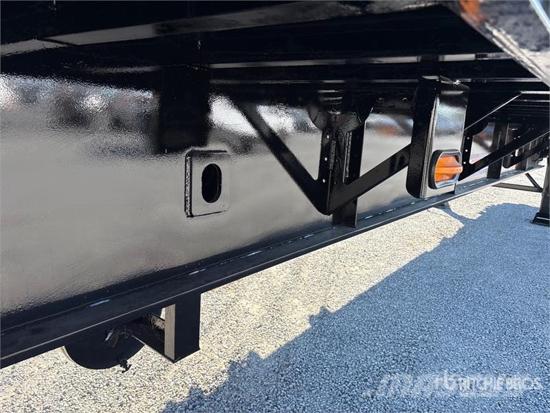 Pitts EF53 Tri/A 53 ft - 90 ft Extendable Flatbed Traile Pick up/Prelata