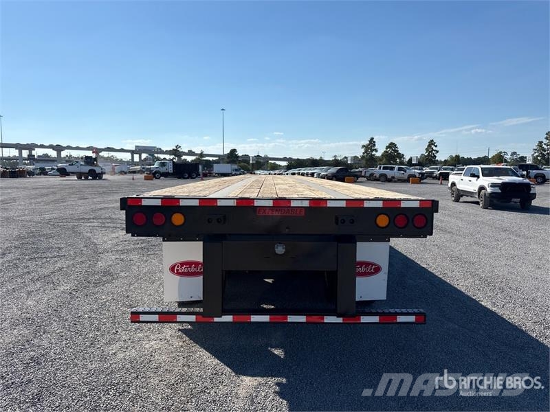 Pitts EF53 Tri/A 53 ft - 90 ft Extendable Flatbed Traile Pick up/Prelata