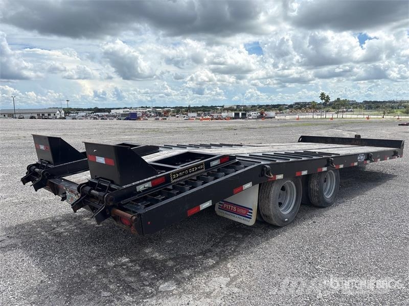 Pitts TA12 24 ft T/A Equipment Trailer مقطورات مركبات نقل