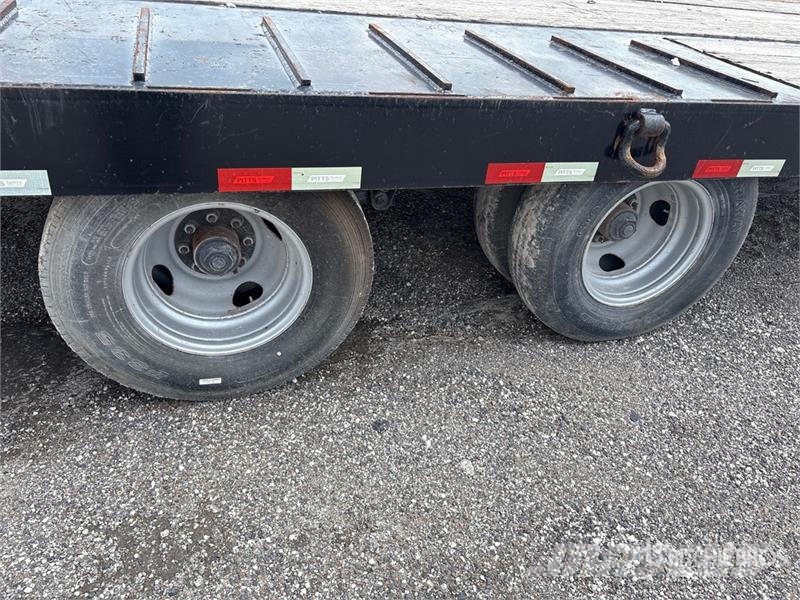 Pitts TA12 24 ft T/A Equipment Trailer مقطورات مركبات نقل