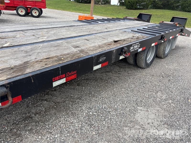 Pitts TA12 24 ft T/A Equipment Trailer مقطورات مركبات نقل