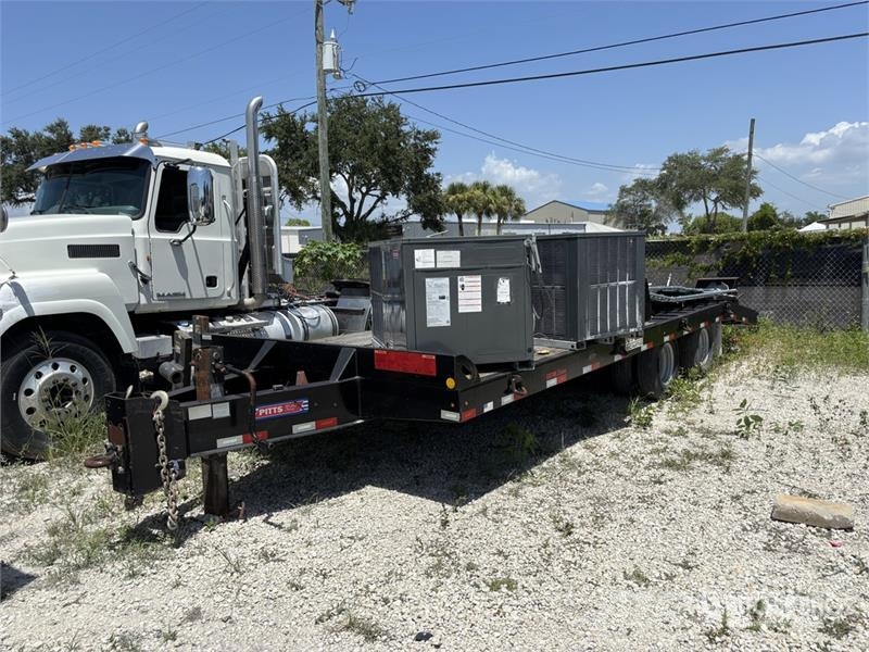 Pitts TA12 24 ft T/A Equipment Trailer Oprijwagen