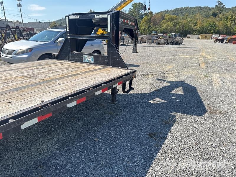PJ 20000 lb 26 ft T/A Gooseneck Equipment Trailer Vehicle transport trailers