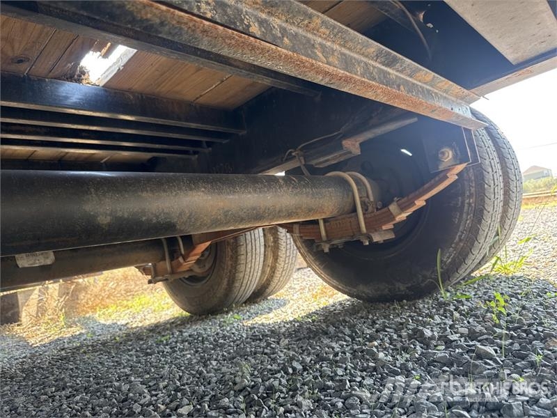 PJ 20000 lb 26 ft T/A Gooseneck Equipment Trailer Vehicle transport trailers
