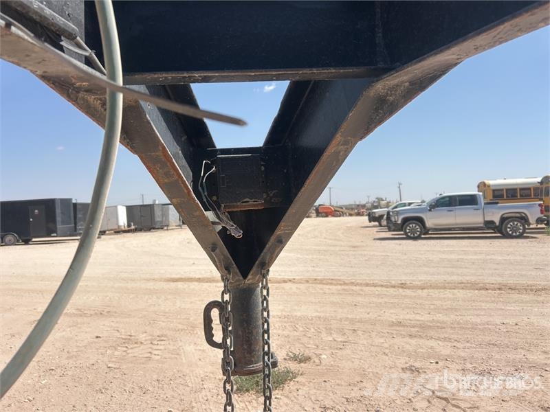 PJ 32 ft T/A Gooseneck Flatbed Trailer مقطوروات مسطحة/مفصلية الجوانب