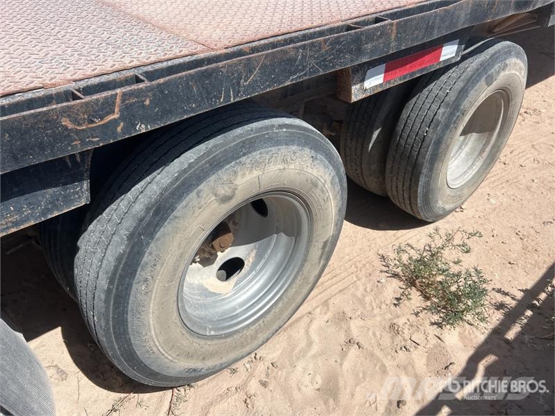 PJ 32 ft T/A Gooseneck Flatbed Trailer مقطوروات مسطحة/مفصلية الجوانب